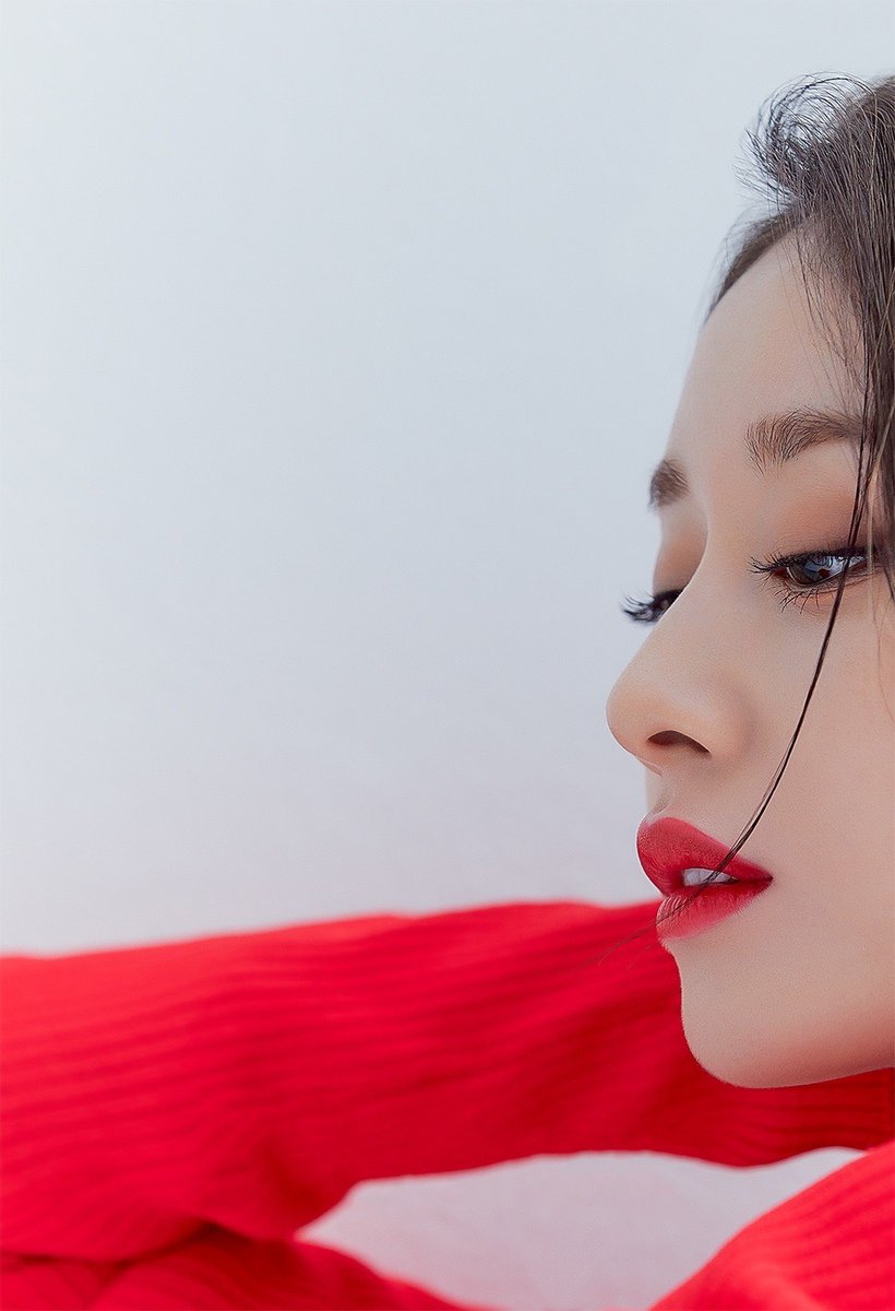 Nữ thần Kpop thường xuyên bị đồn dao kéo vì mũi cao đến khó tin, ai dè ảnh thời trẻ của mẹ đập tan luôn nghi vấn - Ảnh 15. Nữ thần Kpop thường xuyên bị đồn dao kéo vì mũi cao đến khó tin, ai dè ảnh thời trẻ của mẹ đập tan luôn nghi vấn - Ảnh 15.