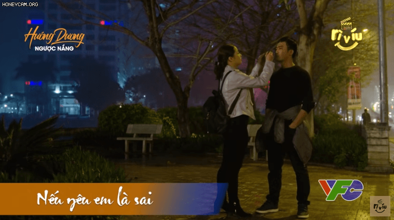 Hướng dương ngược nắng: Châu ngày càng trẻ đẹp, lộ ánh nhìn "chiếu tướng" khiến Phúc ngượng ngùng không dám đối diện - Ảnh 8.