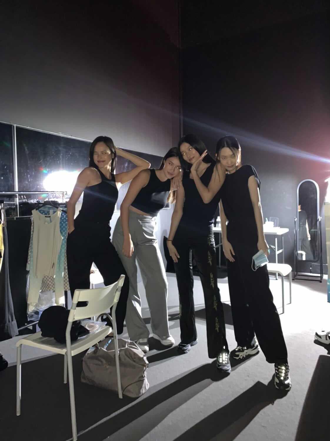 Tuyết Lan được chọn làm người mẫu tại show Louis Vuitton  Thời trang Sao