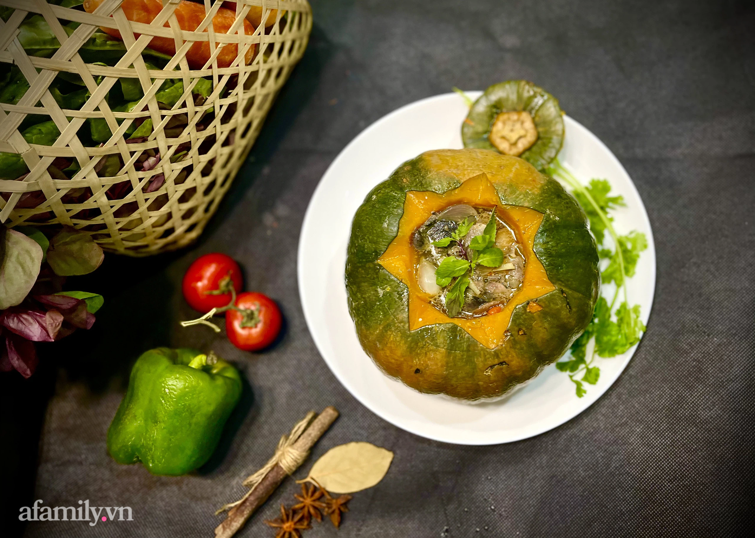 M&oacute;n ngon cuối tuần: G&agrave; &aacute;c hầm b&iacute; đỏ ngọt thơm bổ dưỡng cho cả nh&agrave; "sạc lại năng lượng" - Ảnh 10.