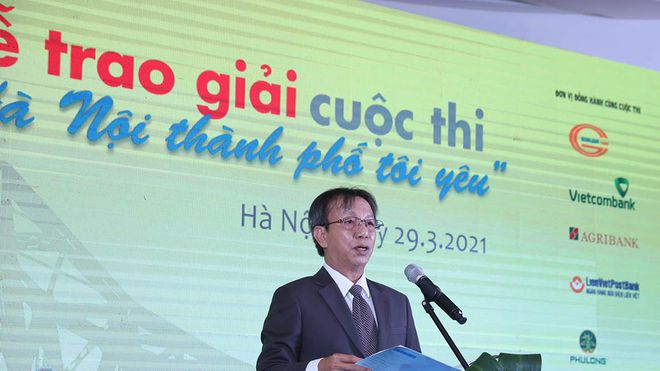 Trao giải Hà Nội thành phố tôi yêu: 'Ở Hà Nội biết yêu thương nhau là đủ' - Ảnh 1.