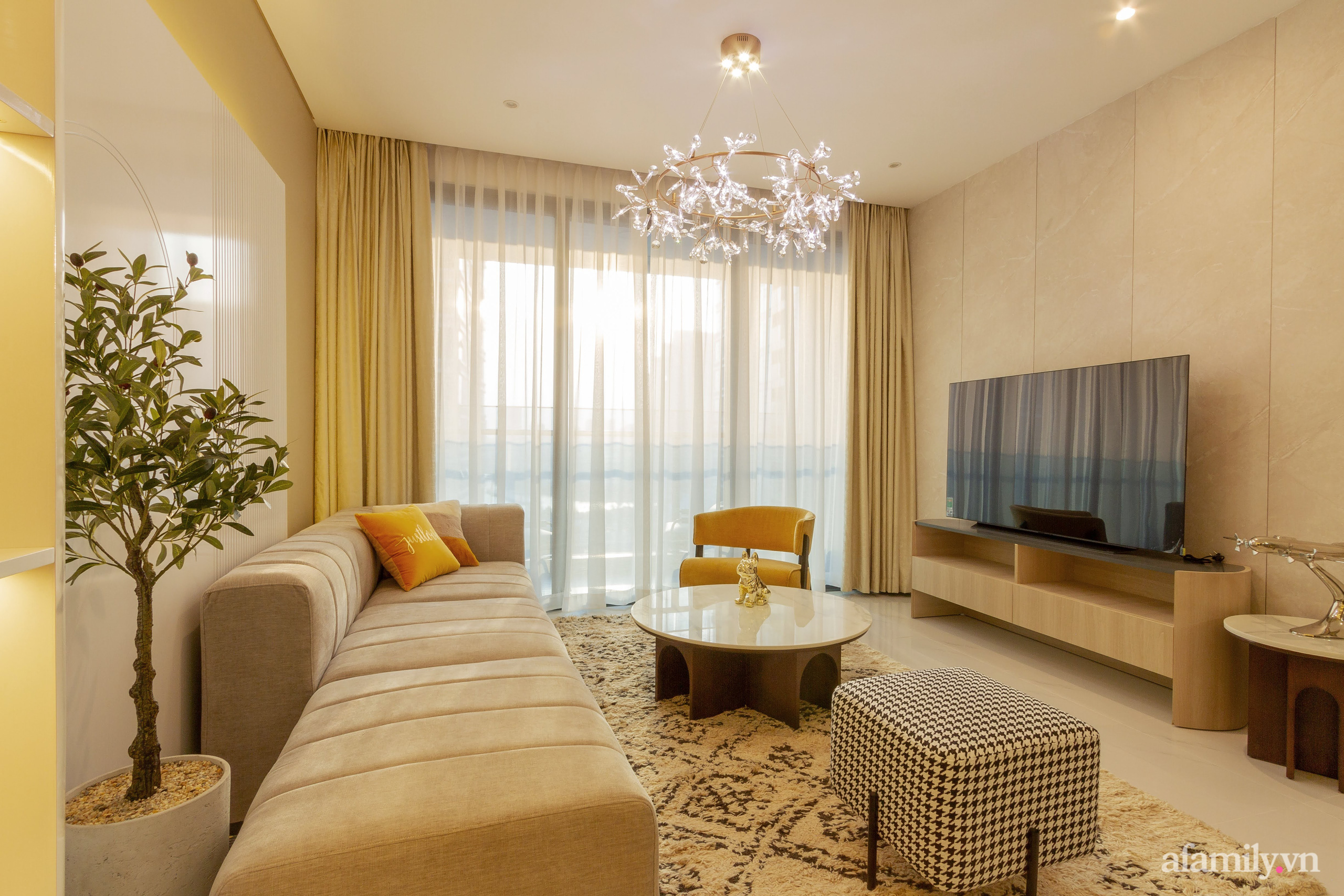 Căn hộ 120m² đẹp tinh tế với sắc màu mùa xuân với chi phí hoàn thiện 750 triệu đồng ở Sài Gòn - Ảnh 3.