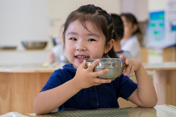 Trường mầm non Trung Quốc chỉ phục vụ ăn chay cho học sinh - Ảnh 1.