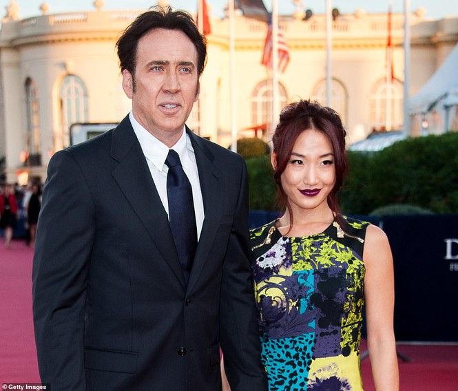 Tài tử 'Ma tốc độ' Nicolas Cage cưới vợ lần 5 - Ảnh 10.