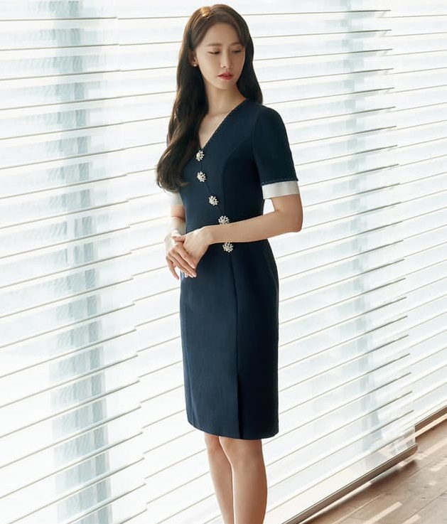 Yoona hóa “nữ thần công sở”, hé lộ loạt set đồ chuẩn đẹp xịn cho các chị em khi tới sở làm - Ảnh 8.