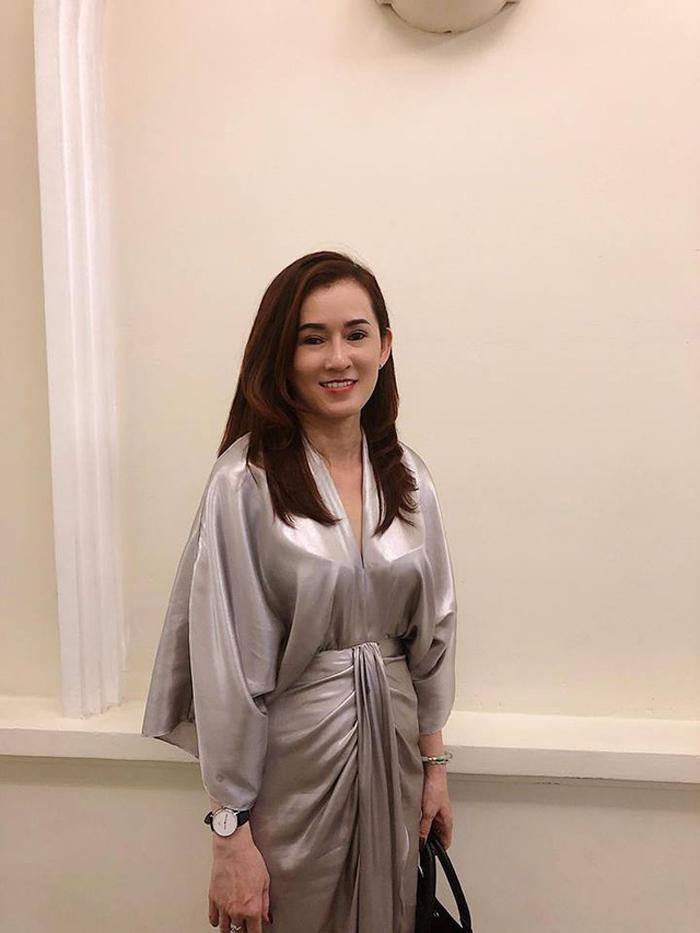 4 người mẹ của sao Việt: Nhan sắc trẻ như không tuổi, phong cách ăn mặc còn lấn át cả con gái 16 y3 16151823991811808016778