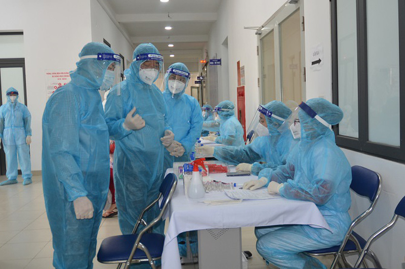Hà Nội sẽ xét nghiệm SARS-CoV-2 cho khoảng 4.000 người có nguy cơ tại cộng đồng - Ảnh 1.