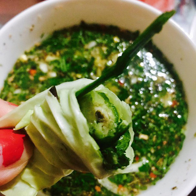 Thứ quả chua ch&aacute;t chẳng mấy người m&ecirc; lại c&oacute; thể chữa bệnh, từ rễ đến l&aacute; đều c&oacute; thể tận dụng - Ảnh 4.