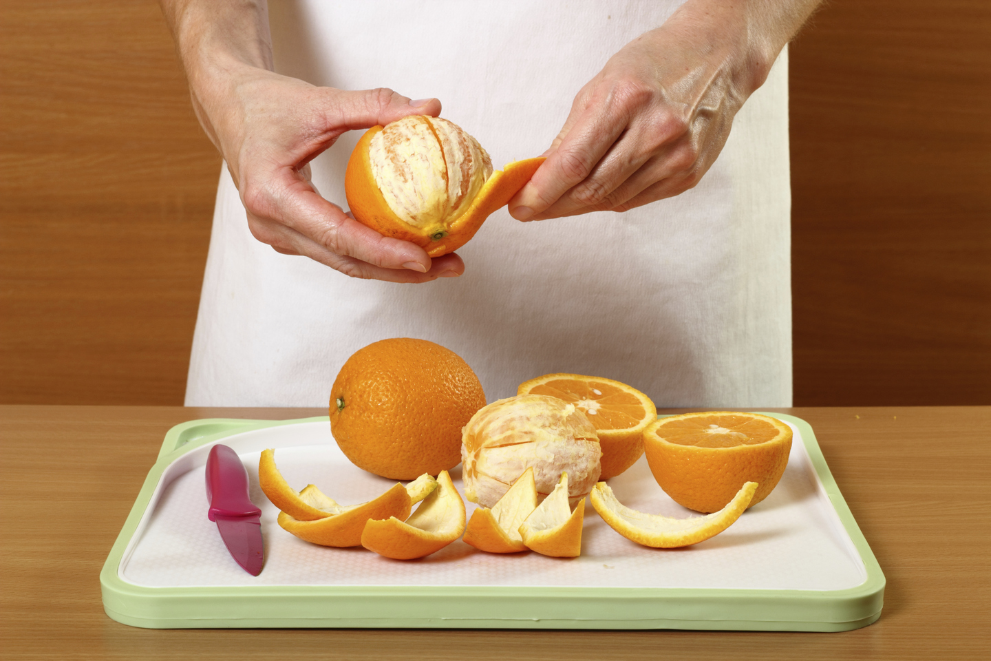 Tips to remove unpleasant smells in the bedroom with orange peel and lemon peel