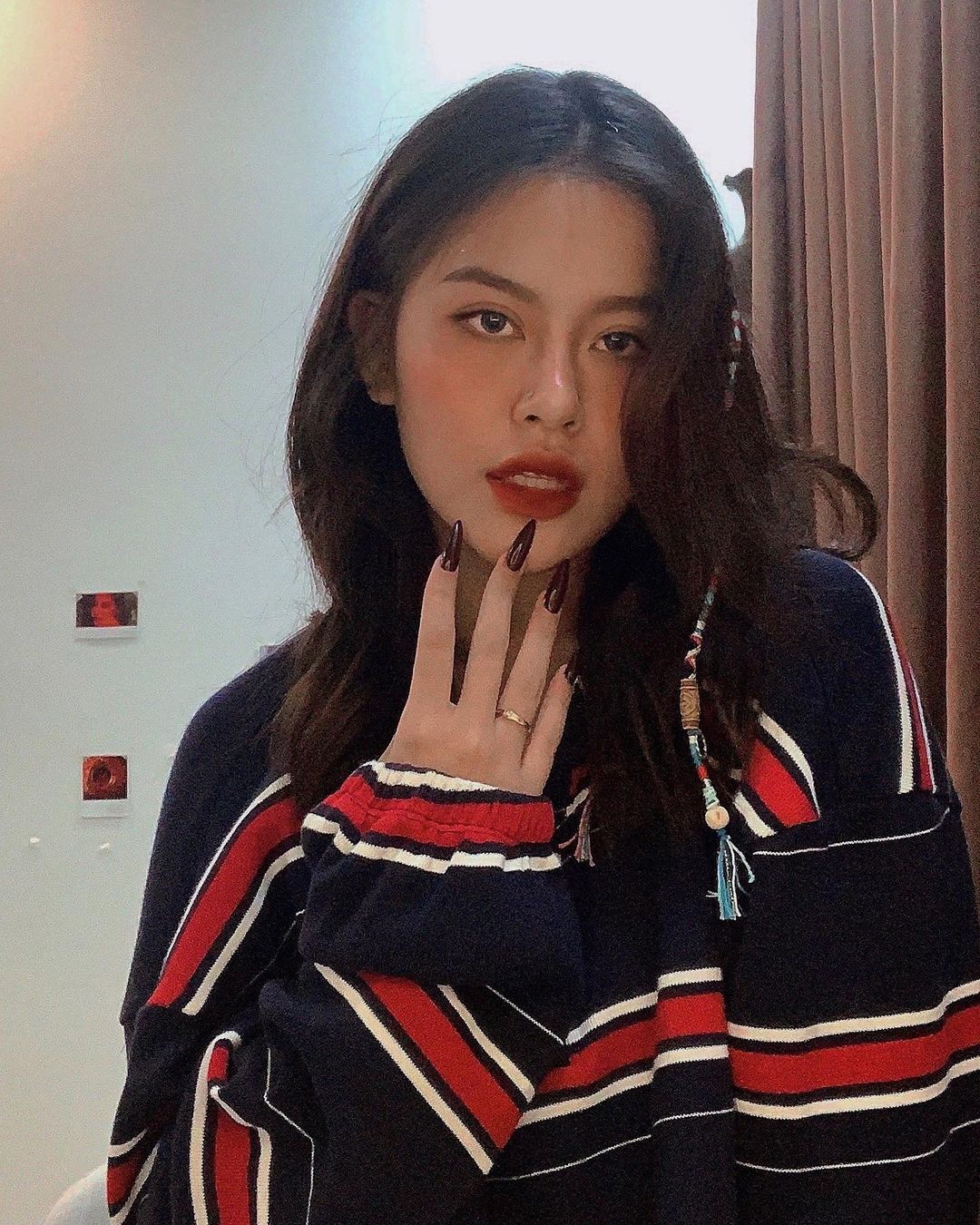 Cô con gái xinh như hot girl, sinh năm 2k2 của vợ hai ít người biết của NS Kim Tử Long - Ảnh 8. Cô con gái xinh như hot girl, sinh năm 2k2 của vợ hai ít người biết của NS Kim Tử Long - Ảnh 8.