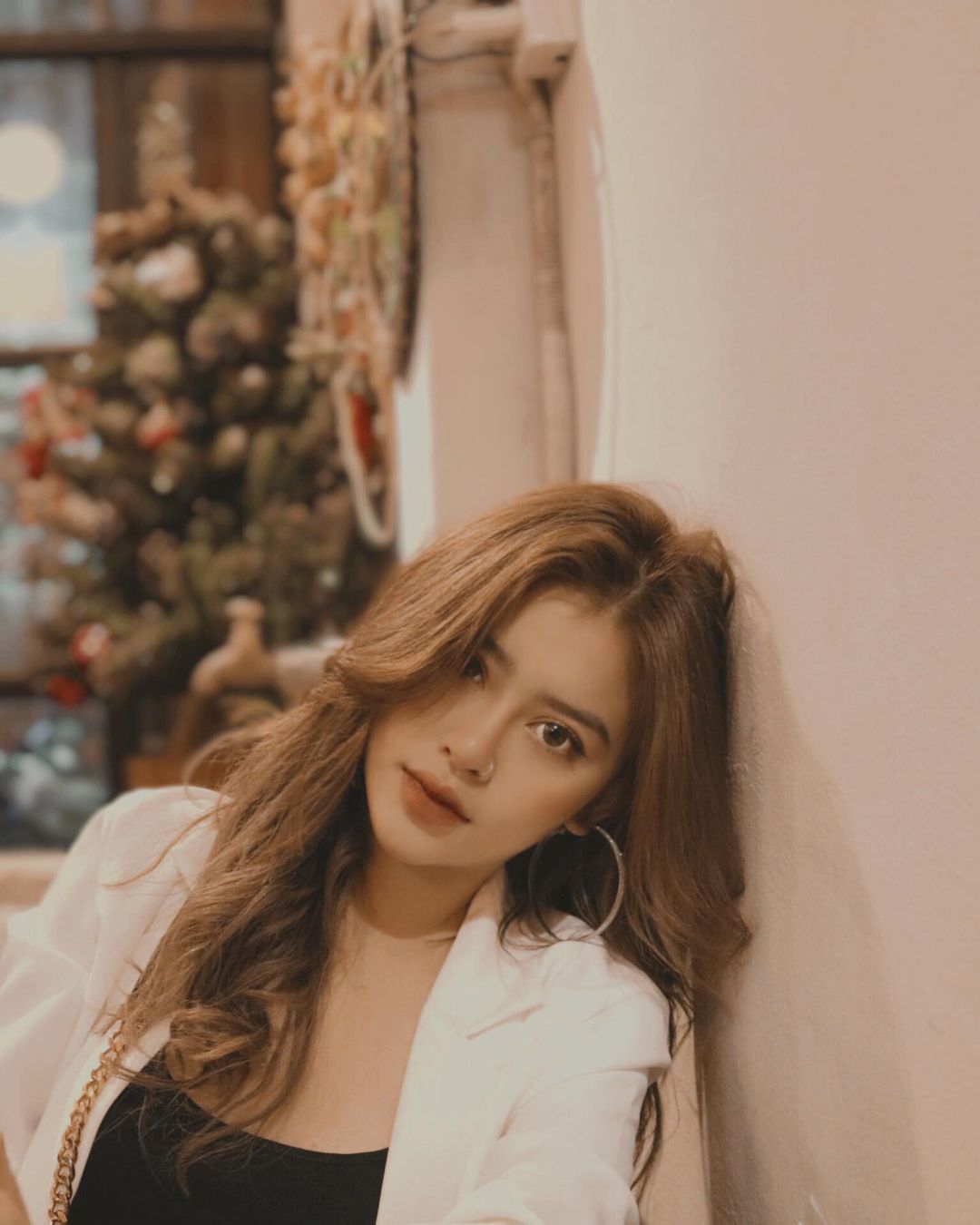 Cô con gái xinh như hot girl, sinh năm 2k2 của vợ hai ít người biết của NS Kim Tử Long - Ảnh 5. Cô con gái xinh như hot girl, sinh năm 2k2 của vợ hai ít người biết của NS Kim Tử Long - Ảnh 5.