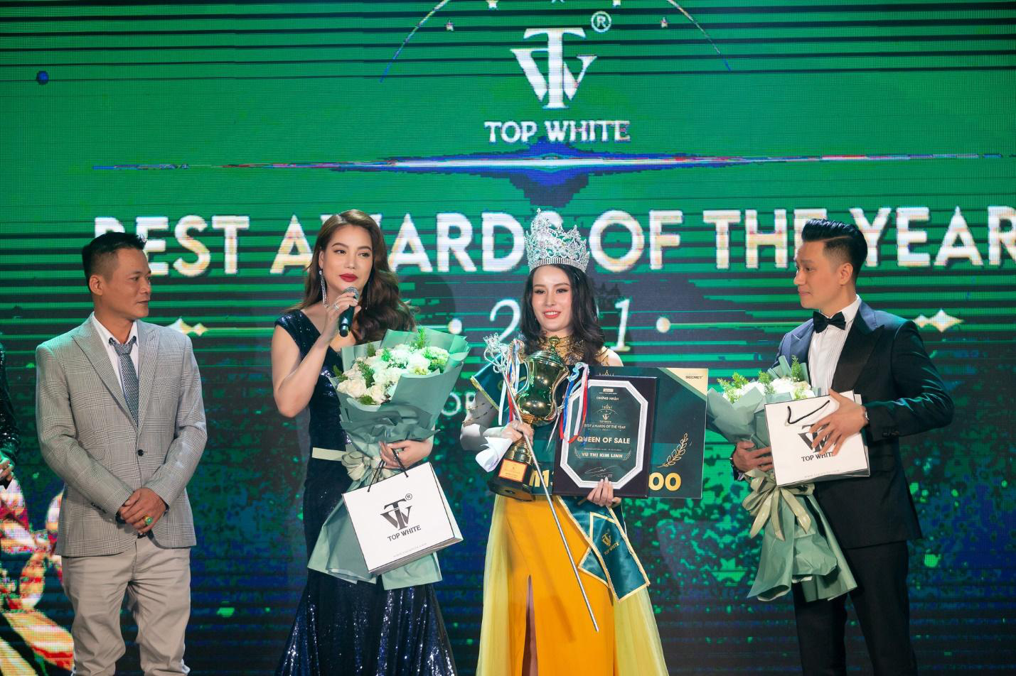 CEO Cao Thị Thùy Dung tổ chức lễ trao giải Top White 2021 vinh danh những nhà phân phối xuất sắc - Ảnh 2.
