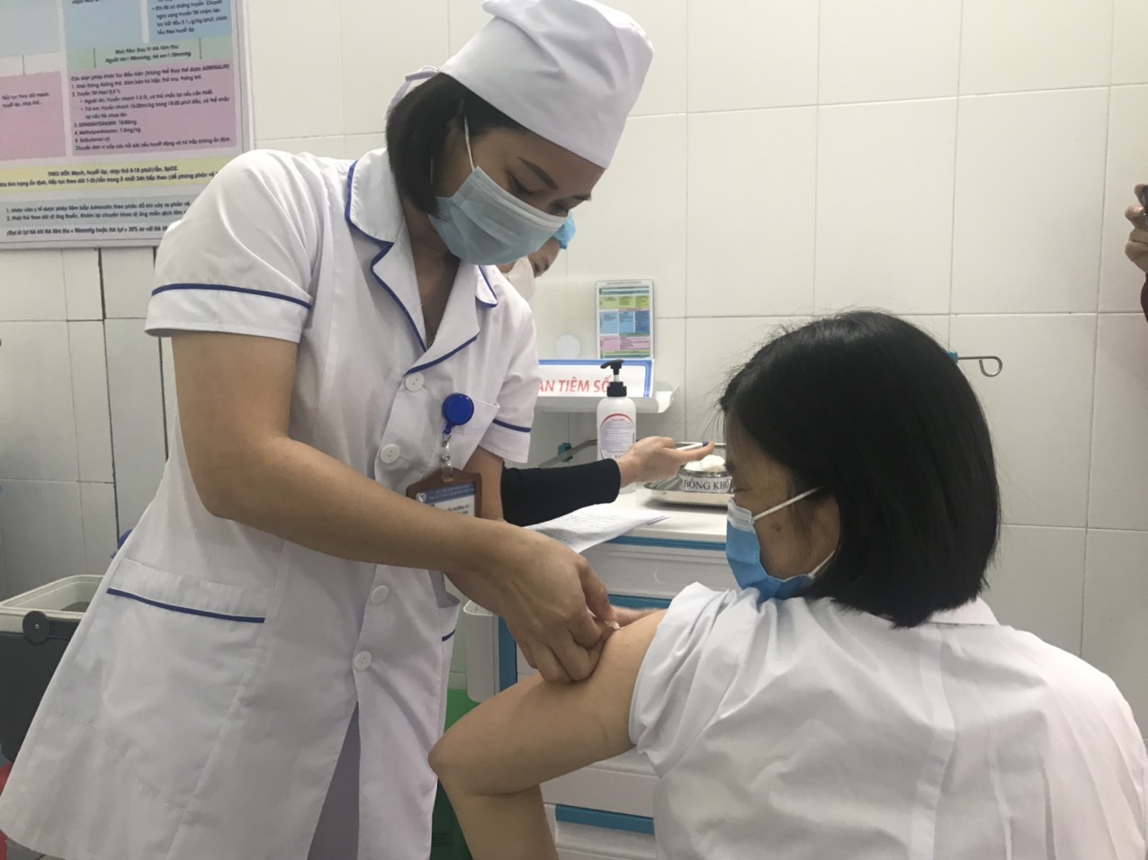 Sáng 16/4: Không ca mắc mới; hơn 63.700 người Việt đã tiêm vắc xin COVID-19 - Ảnh 1.