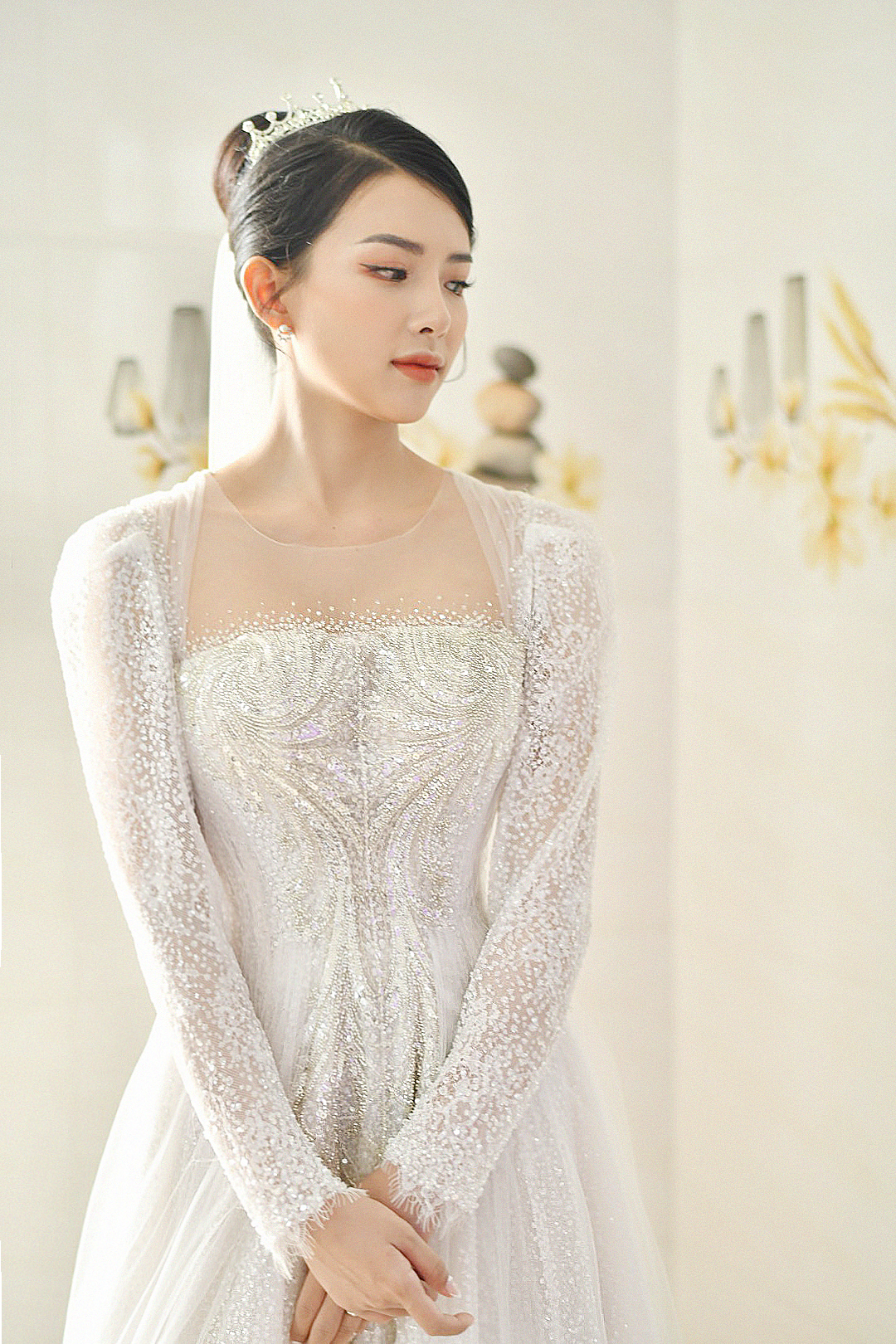 10 mẫu váy cưới trơn hiện đại mà sang trọng cho cô dâu  CALLA BRIDAL