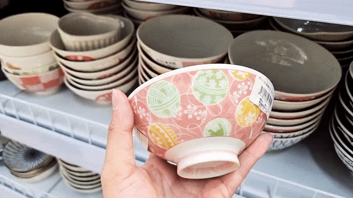 Vào siêu thị bị “hút hồn” bởi kệ bát đĩa gốm sứ Nhật Bản, món nào món nấy “đẹp xỉu” muốn đem thanh toán ngay và luôn - Ảnh 9.