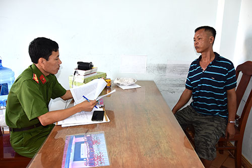 Vụ mẹ bắt quả tang gã đàn ông đang xâm hại con gái 2 tuổi: Nghe tiếng con khóc, đạp cửa xông vào thì chứng kiến hành vi thú tính của gã đàn ông - Ảnh 2.