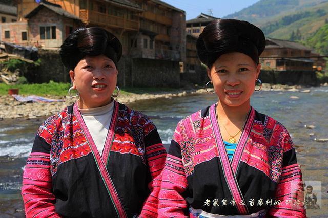 Ngôi làng có nhiều tóc dài nhất thế giới: Có người sở hữu mái tóc dài 1,9m, ai muốn xem tóc phụ nữ độc thân thì phải cưới cô ấy - Ảnh 3.