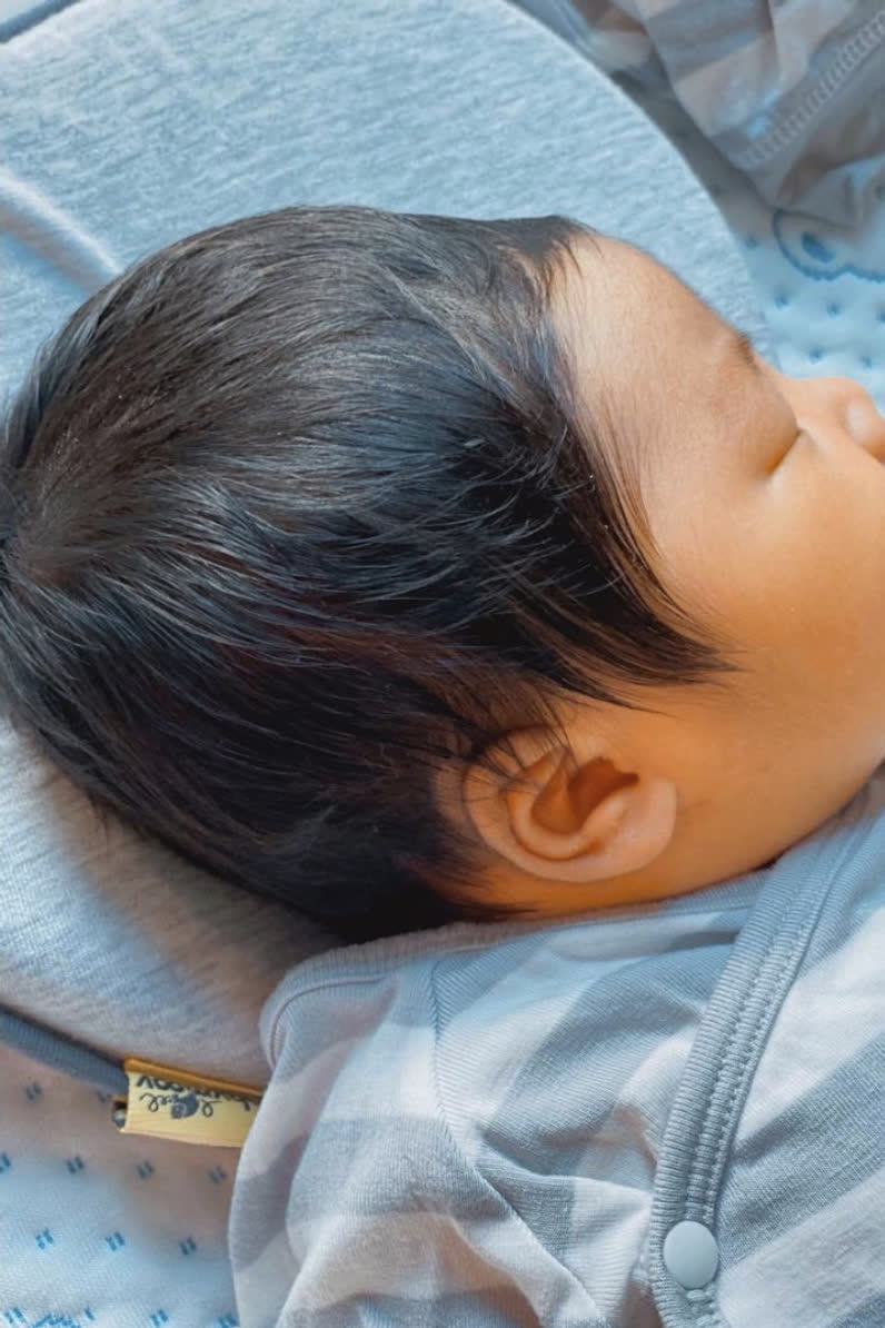 Hoà Minzy lần đầu khoe hình ảnh của con trai lúc mới sinh, đến giờ mới tiết lộ thông tin hiếm hoi về cậu ấm - Ảnh 2.