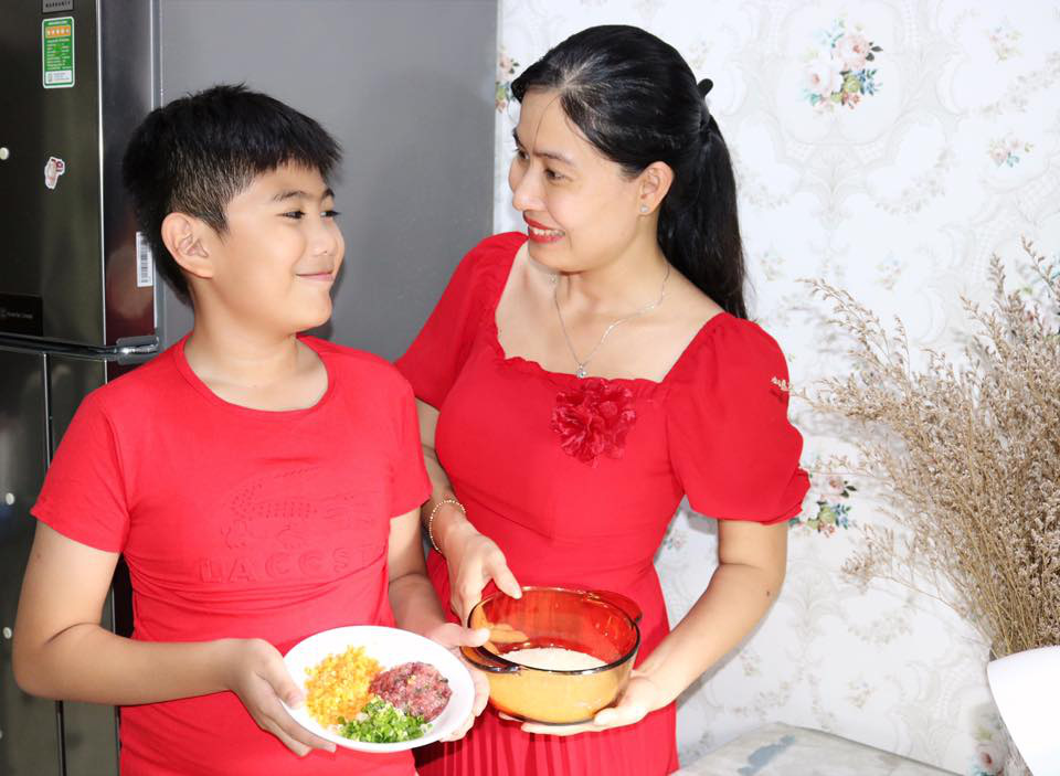 D&ugrave; c&oacute; đi đ&acirc;u xa, cơm nh&agrave; vẫn l&agrave; nhất - Ảnh 1.