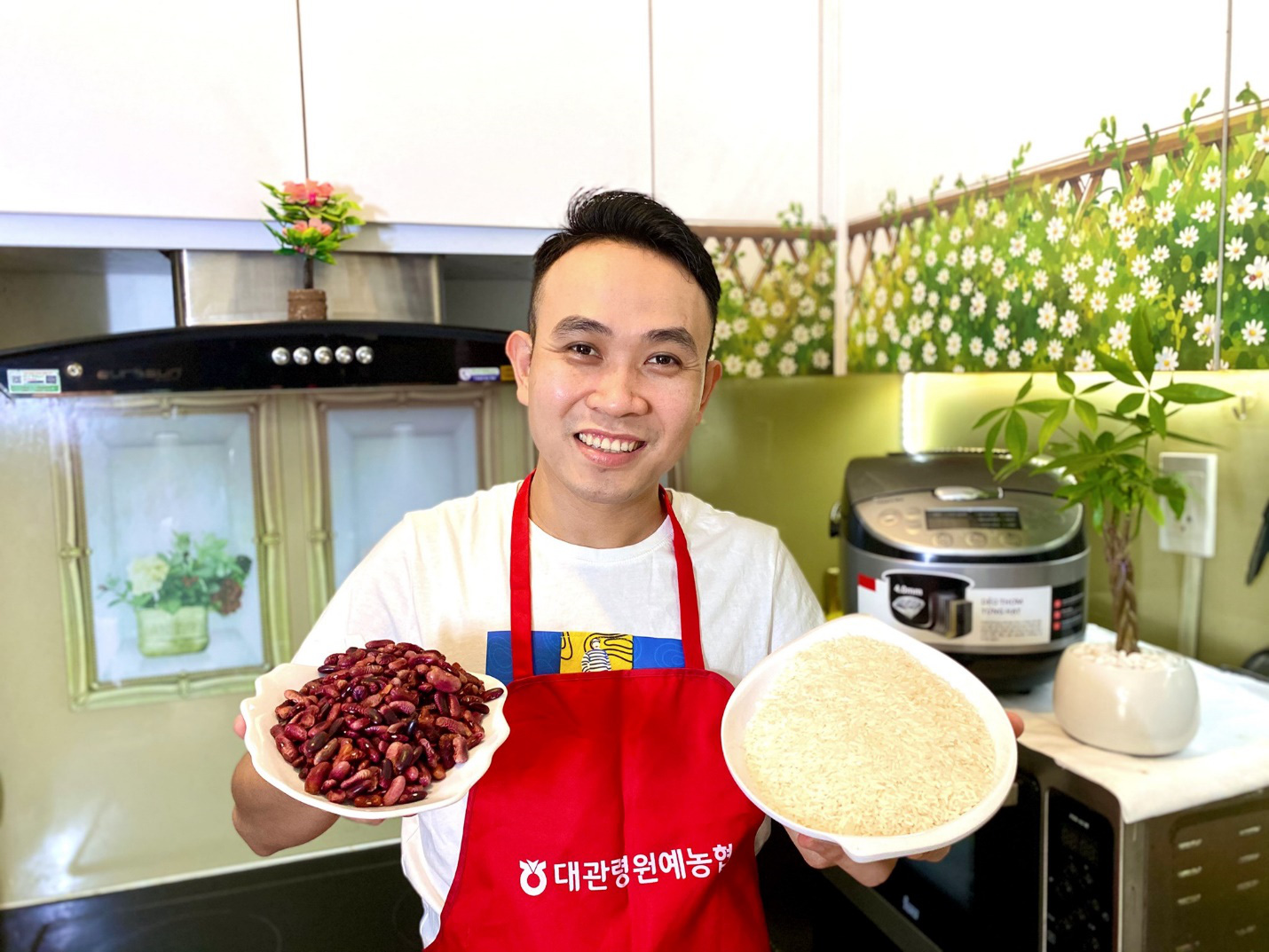 D&ugrave; c&oacute; đi đ&acirc;u xa, cơm nh&agrave; vẫn l&agrave; nhất - Ảnh 2.