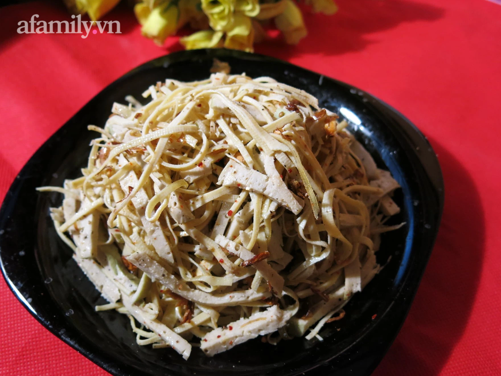 Rằm th&aacute;ng 3 &acirc;m lịch, học Li&ecirc;n R&ograve;m l&agrave;m b&igrave; chay ăn b&aacute;nh m&igrave; hay m&oacute;n cuốn đều hợp l&yacute;! - Ảnh 11.