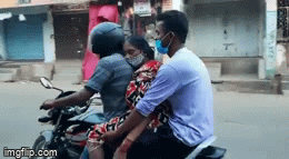 Cảnh tượng ám ảnh và xót xa tại &quot;địa ngục&quot; Ấn Độ: Con trai chở thi thể mẹ bằng xe máy đi hỏa thiêu cùng thảm kịch đau thấu tận tim gan - Ảnh 1.
