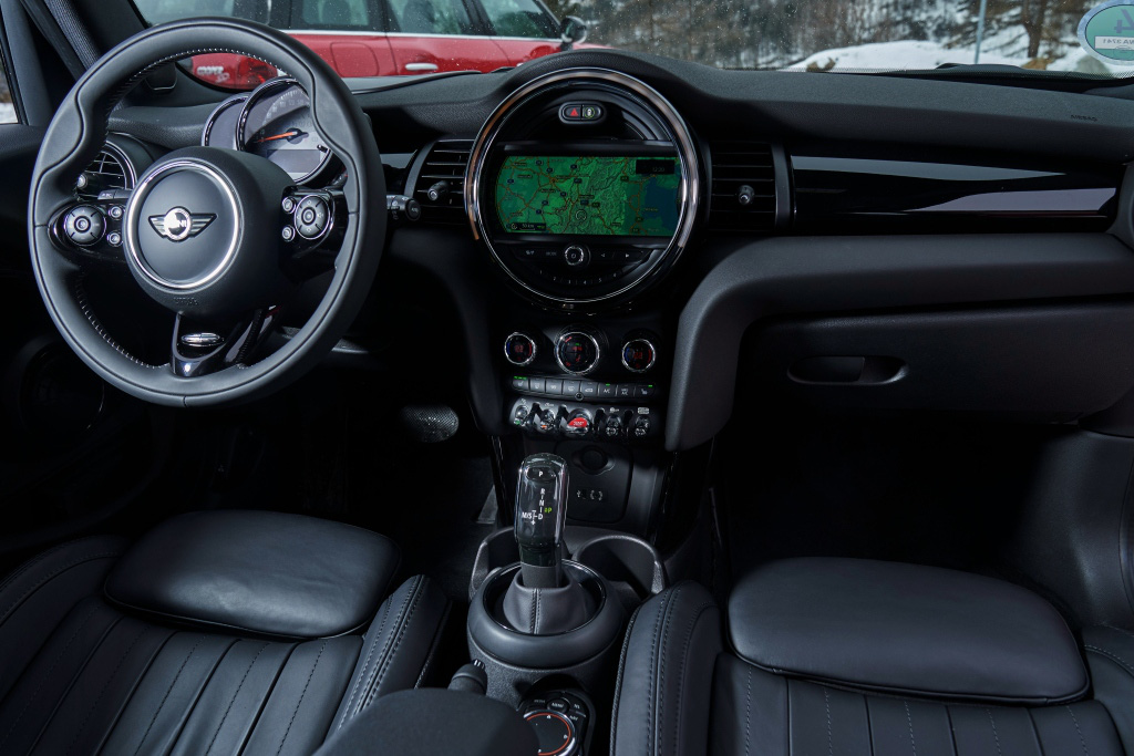MINI Cooper S 5-Cửa - Mẫu xe cá tính cho đô thị Việt Nam - Ảnh 3. MINI Cooper S 5-Cửa - Mẫu xe cá tính cho đô thị Việt Nam - Ảnh 3.