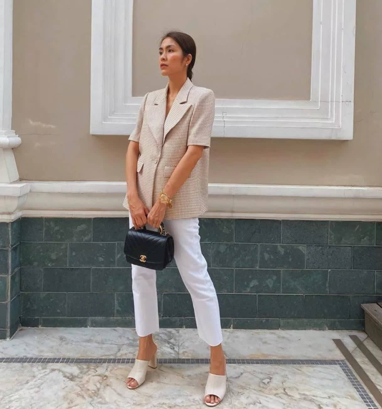Và đây là chiếc blazer được dự là sẽ hot nhất năm 2021! - Ảnh 1. Và đây là chiếc blazer được dự là sẽ hot nhất năm 2021! - Ảnh 1.