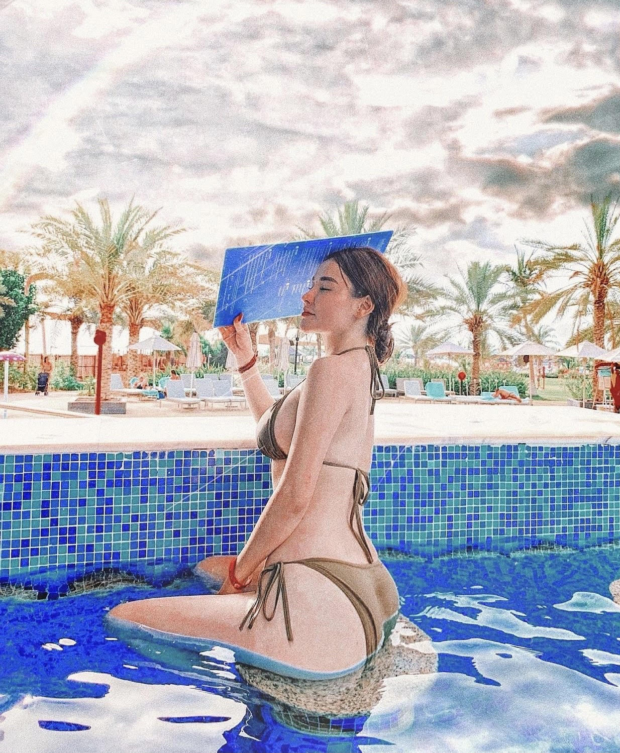 Bà mẹ 2 con ngộ ra chân lý mix đẹp, nhắn nhủ hội cô gái có vòng 3 quá khổ nhất định phải sắm 2 thiết kế quần này 4 unnamed 9 1617697955794397497069