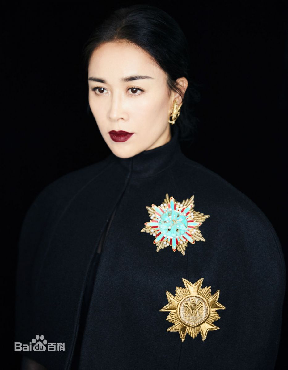 Dàn sao Hoa ngữ là hậu duệ quý tộc triều đại nhà Thanh: Quan Hiểu Đồng nổi tiếng là hậu duệ gia tộc Mãn Châu hùng mạnh nhất - Ảnh 3. Dàn sao Hoa ngữ là hậu duệ quý tộc triều đại nhà Thanh: Quan Hiểu Đồng nổi tiếng là hậu duệ gia tộc Mãn Châu hùng mạnh nhất - Ảnh 3.