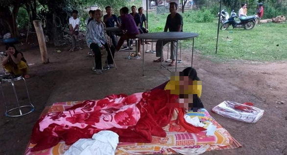 Đang đá bóng ở sân trường, 6 em học sinh bị sét đánh thương vong - Ảnh 1.