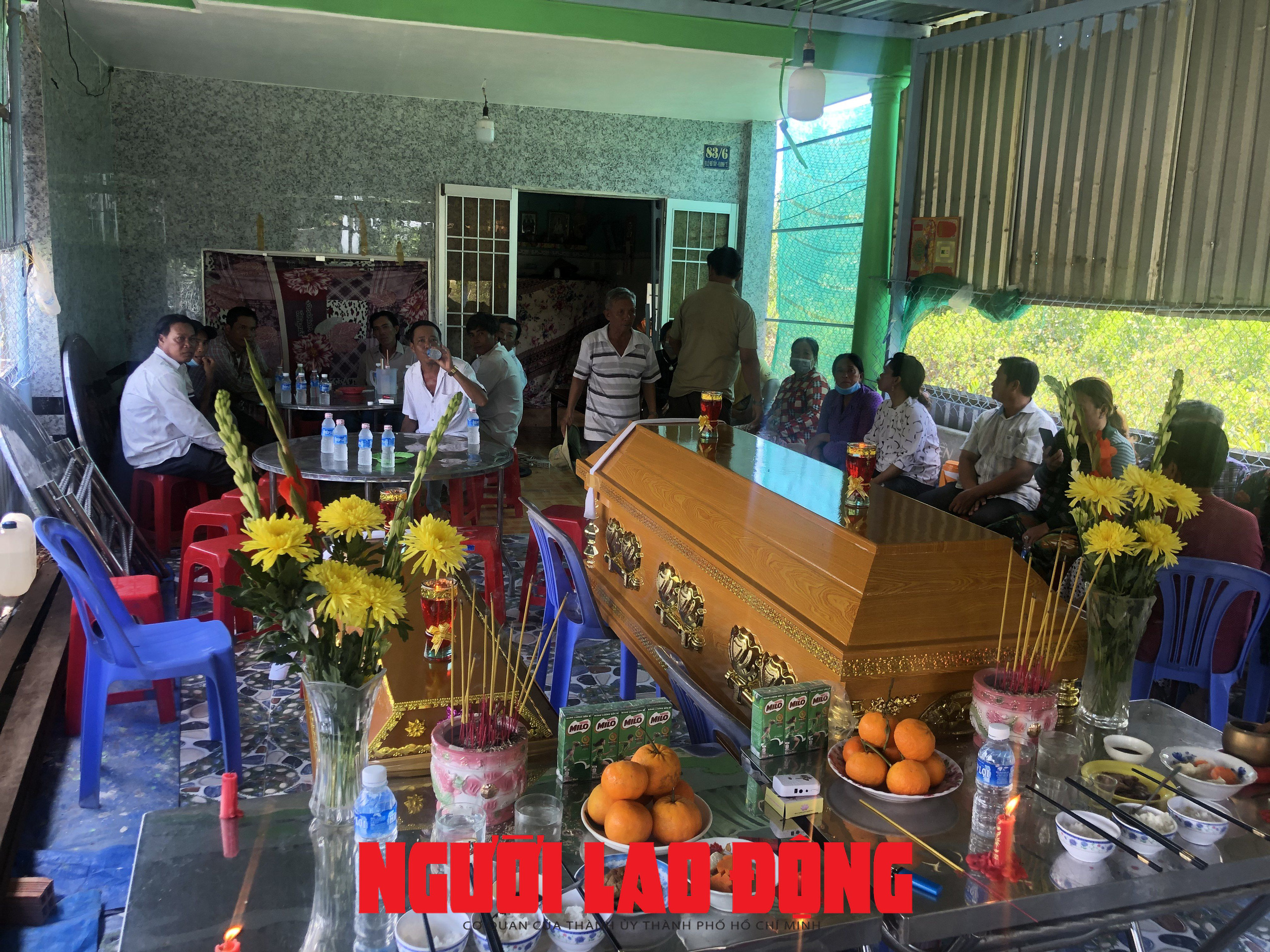 Sau khi ăn cháo gà, uống nước ngọt, chị em bé gái tử vong - Ảnh 2. Sau khi ăn cháo gà, uống nước ngọt, chị em bé gái tử vong - Ảnh 2.