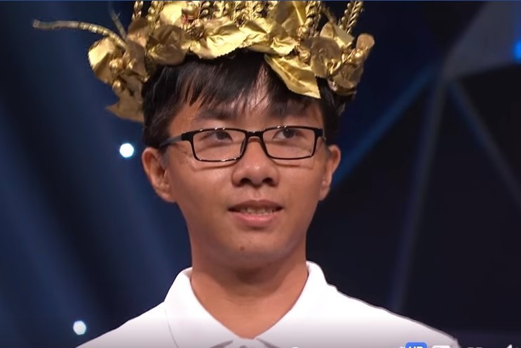 Con trai c&ocirc; thợ may g&acirc;y b&atilde;o Đường l&ecirc;n đỉnh Olympia: Thua đ&aacute;ng tiếc trong trận chung kết năm nhưng hiện tại khiến ai cũng an t&acirc;m - Ảnh 1.