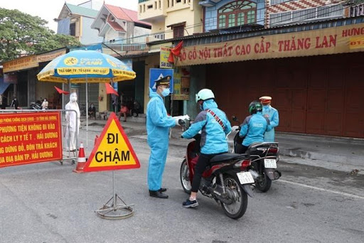 Hải Dương tìm người đến cửa hàng xăm, phở bò, phòng gym... liên quan ca COVID-19 - Ảnh 1.