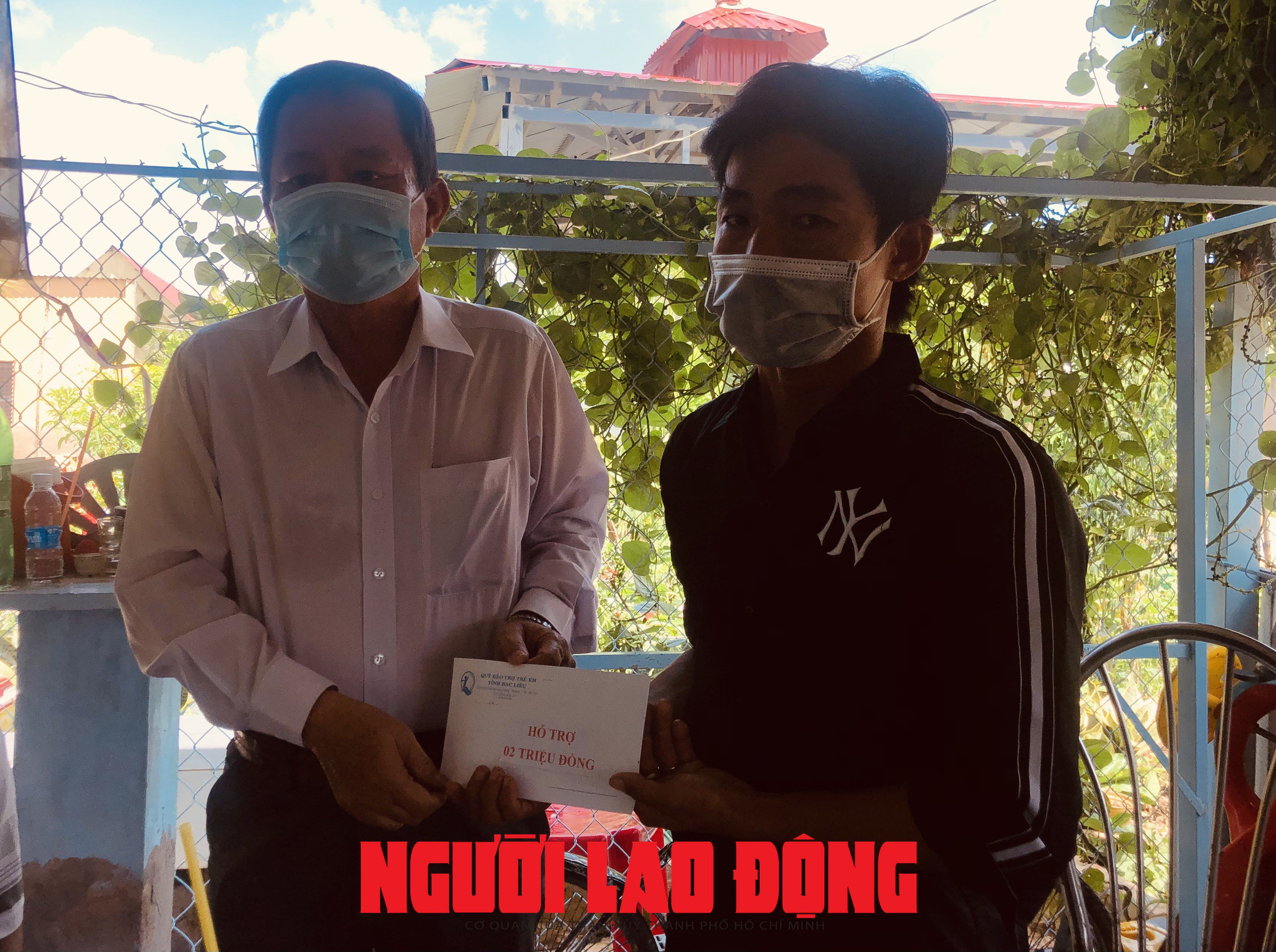 Sau khi ăn cháo gà, uống nước ngọt, chị em bé gái tử vong - Ảnh 3. Sau khi ăn cháo gà, uống nước ngọt, chị em bé gái tử vong - Ảnh 3.