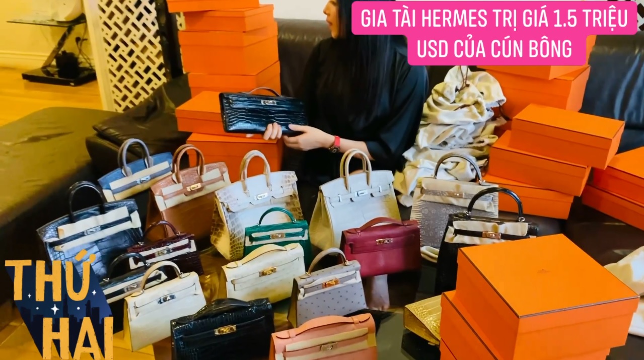 Hot mom nhiều túi Hermès hơn cả Ngọc Trinh lần đầu hé lộ gia tài túi hơn 30 tỷ, nhiều mẫu hot hit chưa chắc có tiền đã mua được - Ảnh 9. Hot mom nhiều túi Hermès hơn cả Ngọc Trinh lần đầu hé lộ gia tài túi hơn 30 tỷ, nhiều mẫu hot hit chưa chắc có tiền đã mua được - Ảnh 9.