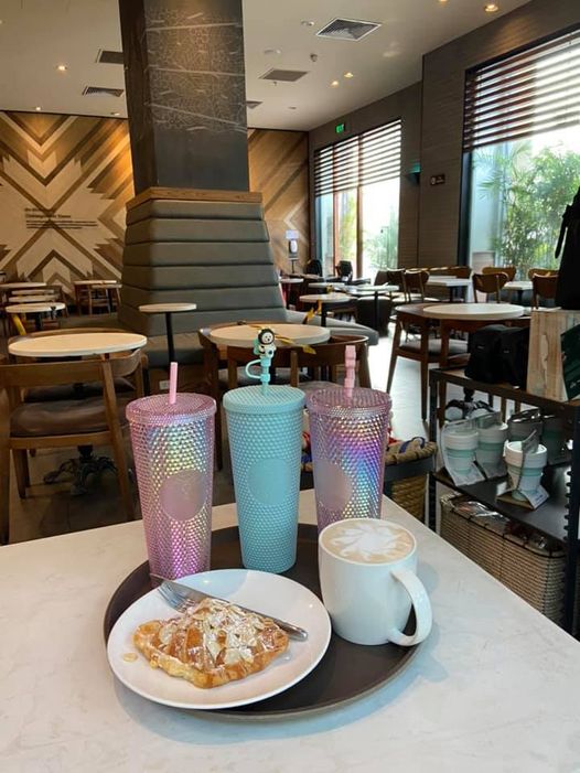 HOT: 7h sáng đăng thông báo bán cốc mới, Starbucks khiến dân tình nháo nhào chạy ra săn cho bằng được, giá bán lại bị hét gấp đôi? - Ảnh 13.