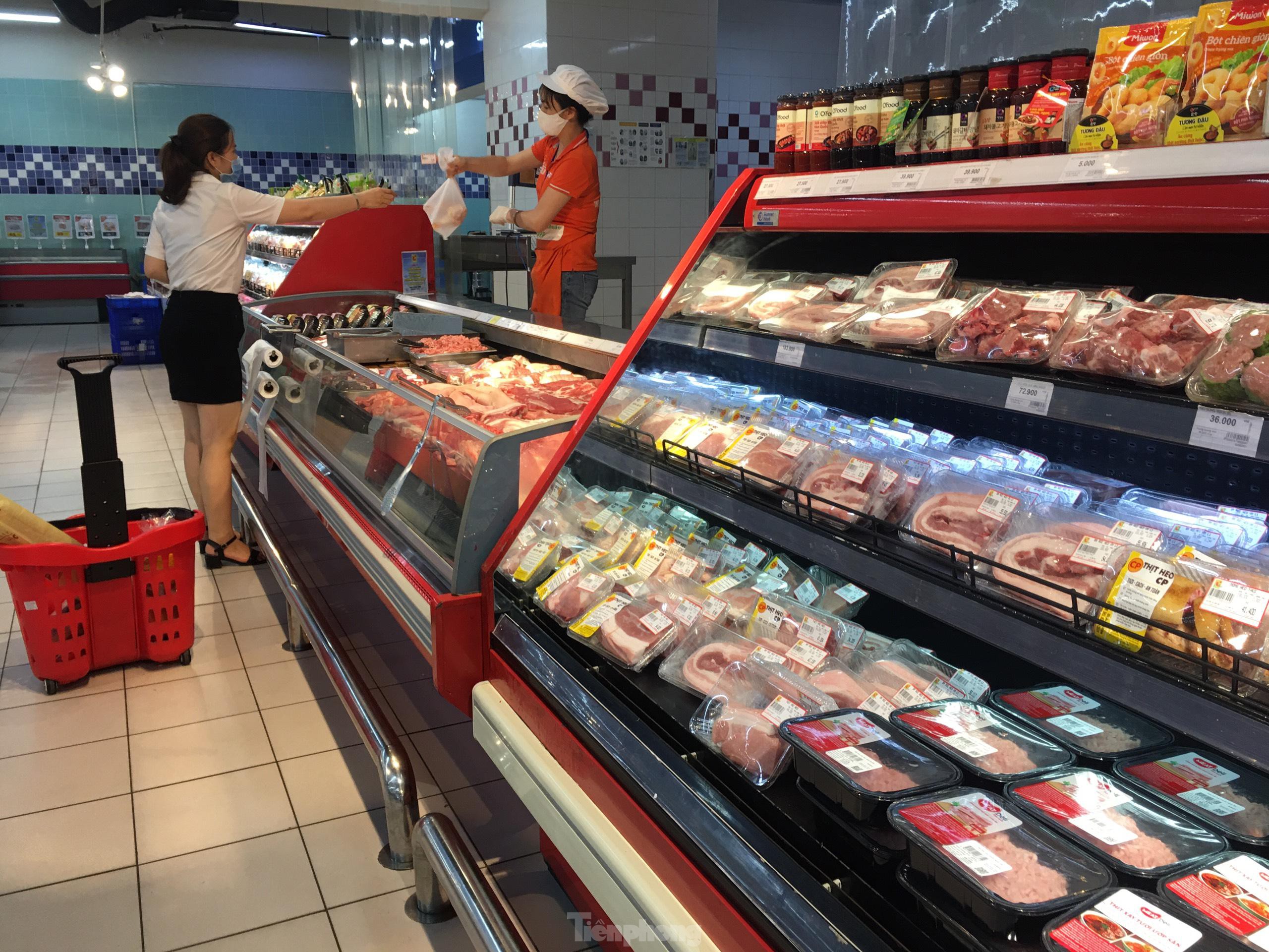 Giá thịt lợn xuống mức thấp nhất trong 1 năm - Ảnh 1.