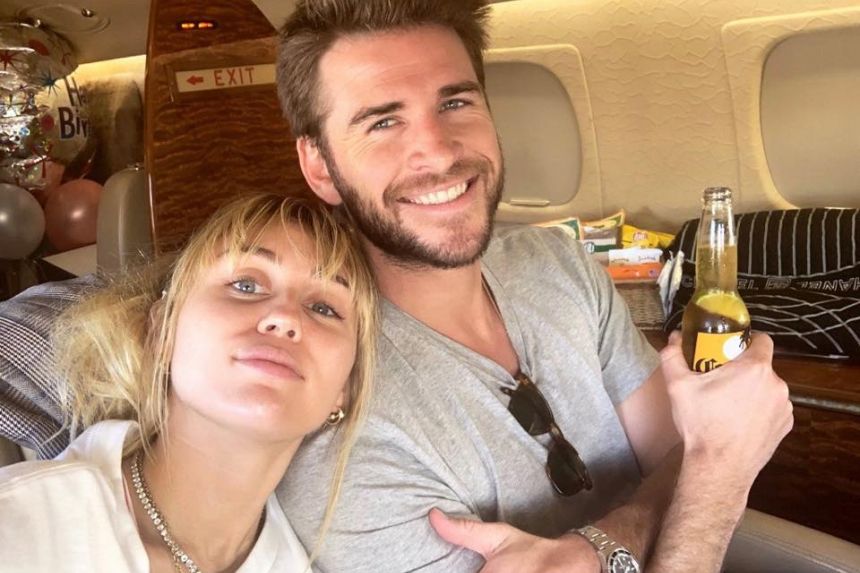 Miley Cyrus suddenly mentioned that she loved and lived with Liam Hemsworth while her ex-husband had a new lover, what does this mean - Photo 5.