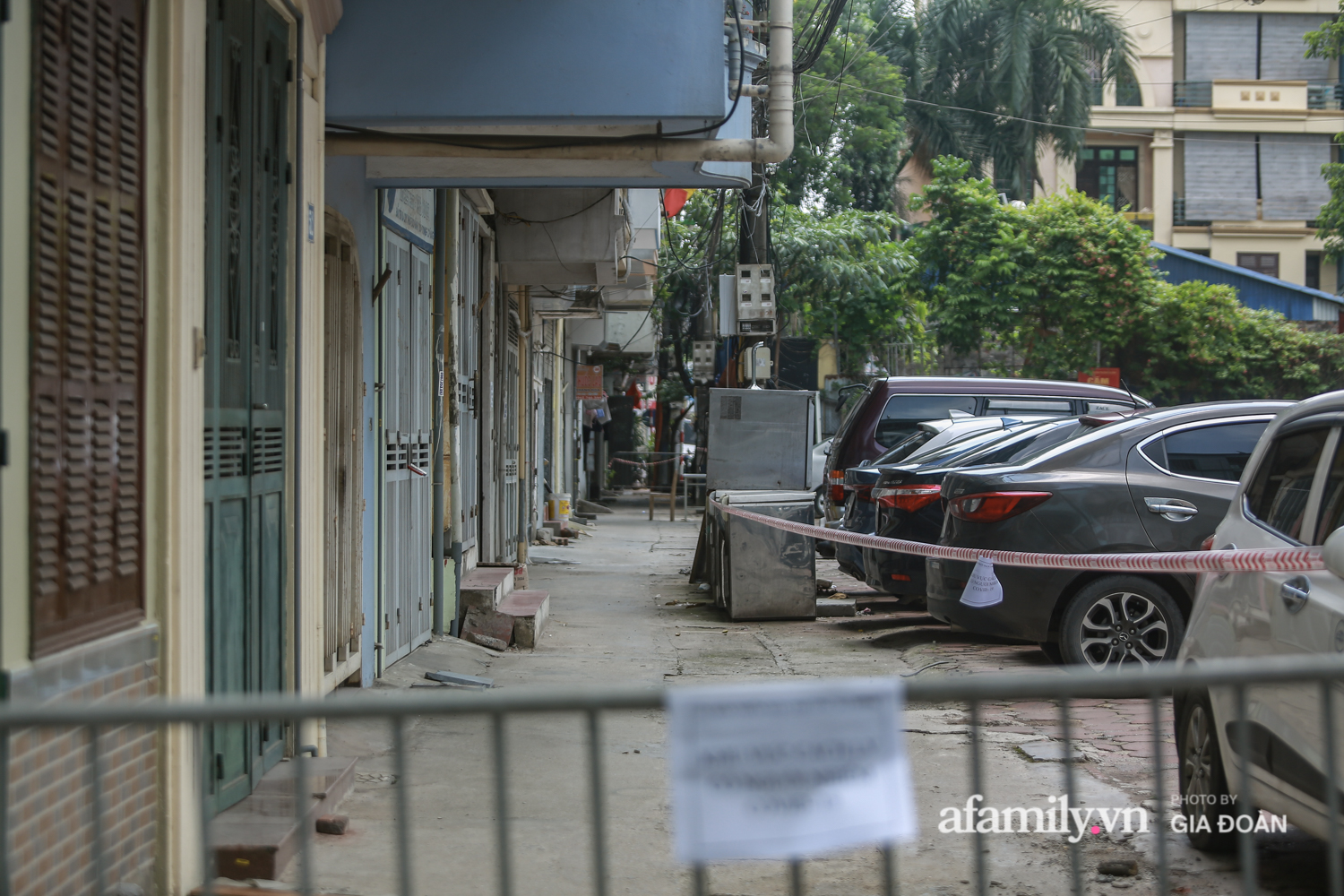 Hà Nội phong tỏa khu dân cư nơi 1 trường hợp là F1 của vợ Giám đốc Hancinco dương tính với SARS-CoV-2 - Ảnh 8.