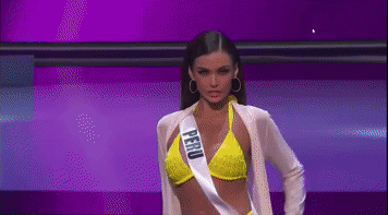 Bán kết Hoa hậu Hoàn vũ 2020: Phần thi bikini đang diễn ra cực &quot;nóng&quot;, một thí sinh bị vấp - Ảnh 5.