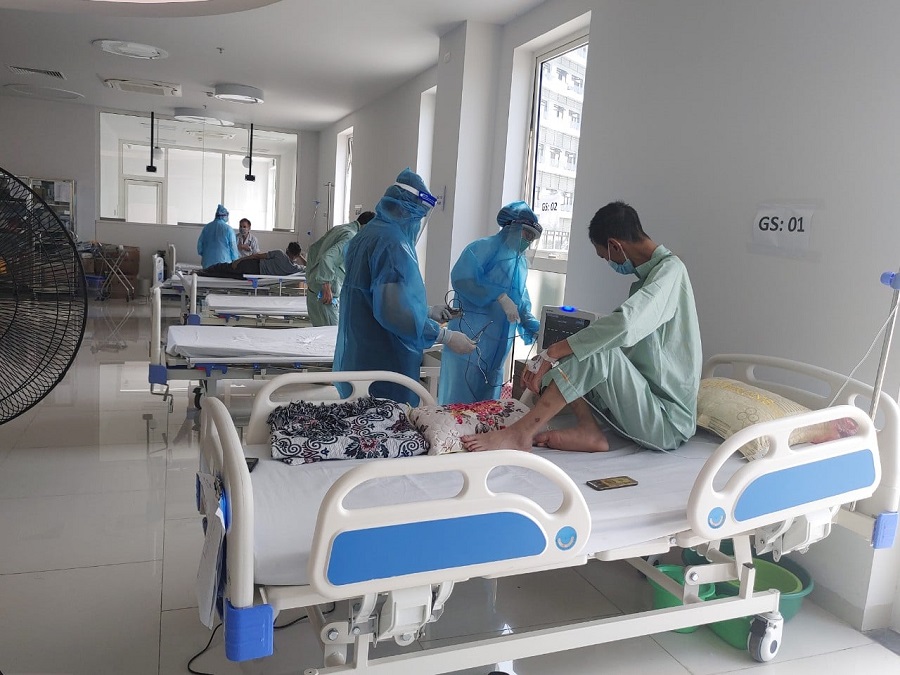 13 bệnh nhân Covid-19 tại Bắc Ninh tiên lượng nặng, 3 người phải thở máy - Ảnh 1.
