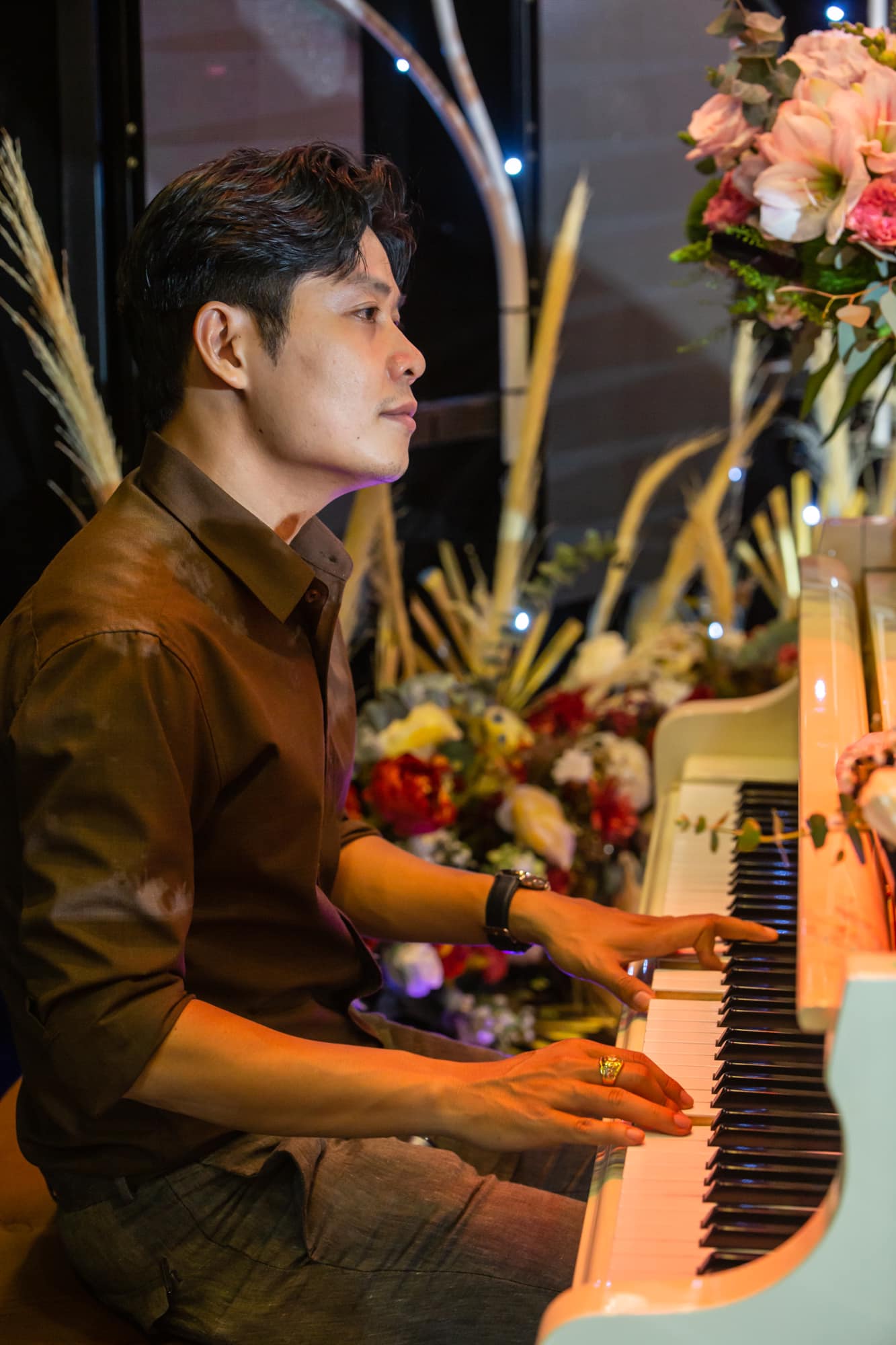 Chưa hết biến: Nhạc sĩ Nguyễn Văn Chung và Vy Oanh khẩu chiến gay gắt về quan điểm khán giả nuôi nghệ sĩ - Ảnh 3.