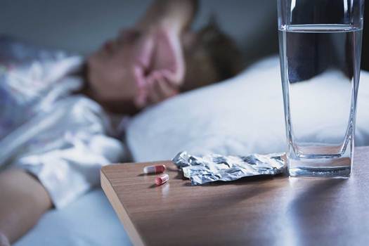 Cảnh báo mối nguy khi lạm dụng thuốc ngủ trong đại dịch COVID-19 - Ảnh 1.