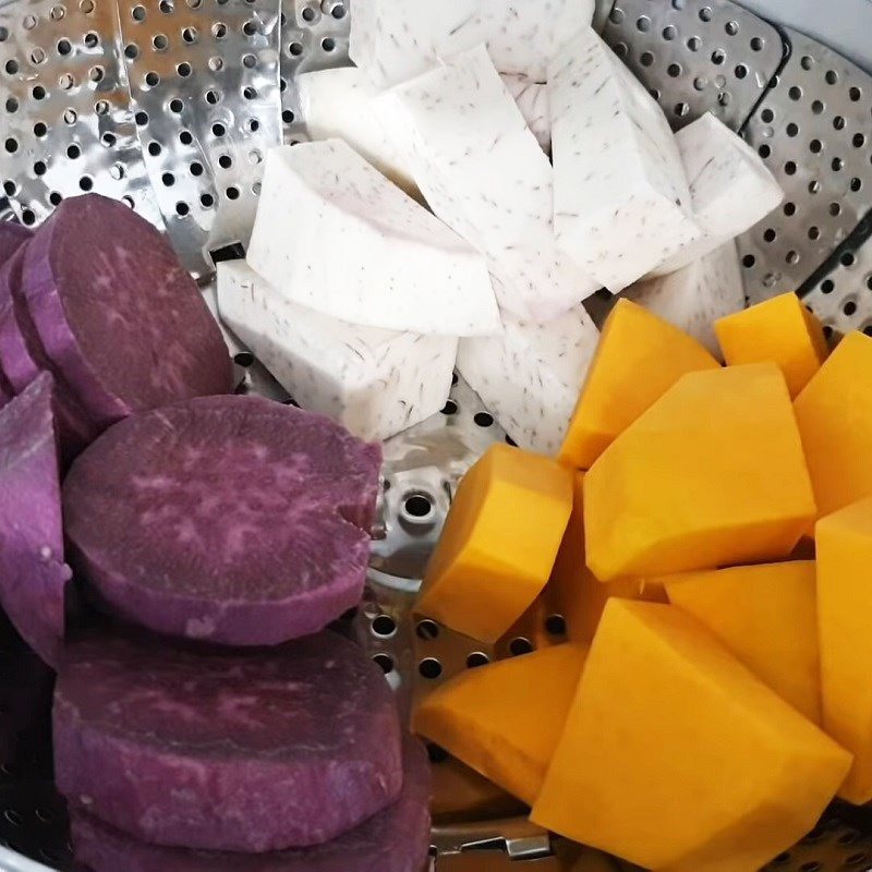 Tranh thủ ng&agrave;y nghỉ lễ cuối c&ugrave;ng, chị em v&agrave;o bếp l&agrave;m b&aacute;t ch&egrave; khoai dẻo ăn cho m&aacute;t ruột! - Ảnh 3.