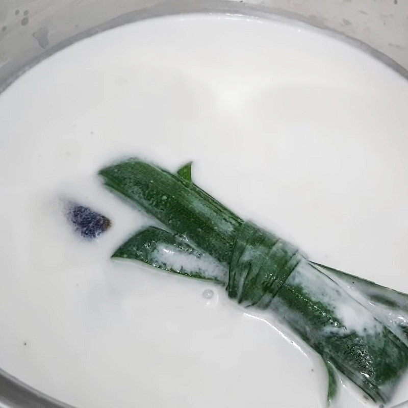 Tranh thủ ng&agrave;y nghỉ lễ cuối c&ugrave;ng, chị em v&agrave;o bếp l&agrave;m b&aacute;t ch&egrave; khoai dẻo ăn cho m&aacute;t ruột! - Ảnh 11.