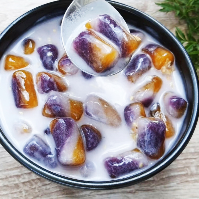 Tranh thủ ng&agrave;y nghỉ lễ cuối c&ugrave;ng, chị em v&agrave;o bếp l&agrave;m b&aacute;t ch&egrave; khoai dẻo ăn cho m&aacute;t ruột! - Ảnh 12.