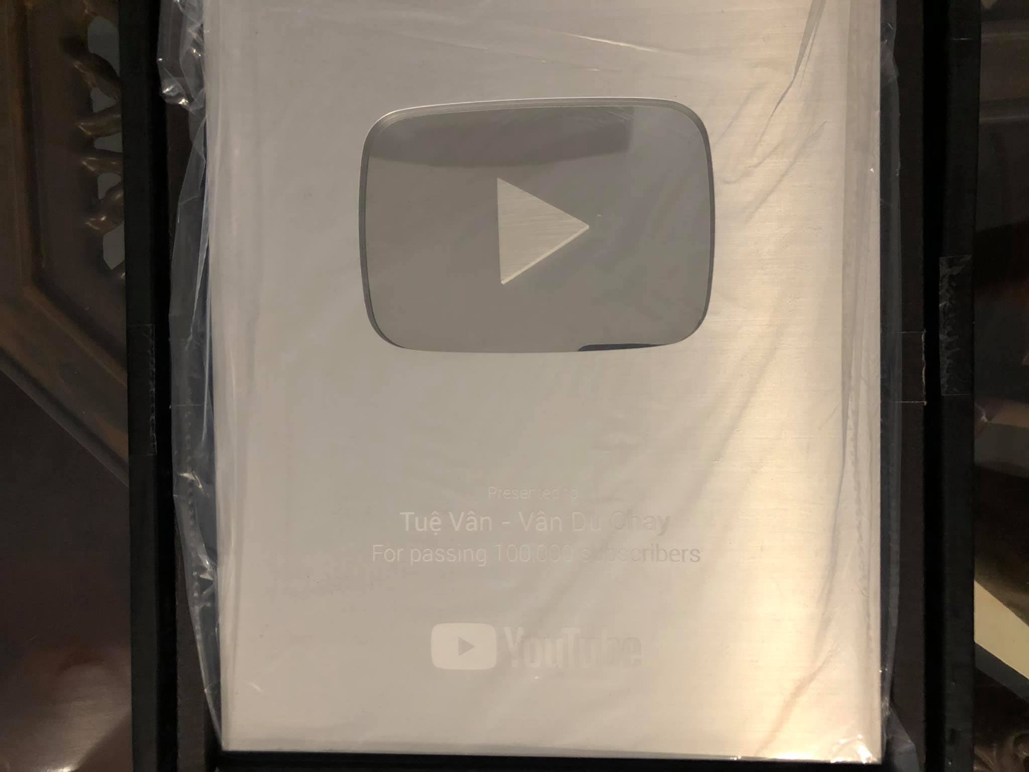 K&ecirc;nh nấu ăn của Nghệ nh&acirc;n ẩm thực Nguyễn Dzo&atilde;n Cẩm V&acirc;n đ&atilde; c&oacute; n&uacute;t bạc Youtube, bồi hồi nghe lại chất giọng của c&ocirc; mới thấy th&acirc;n thương lạ kỳ - Ảnh 7.