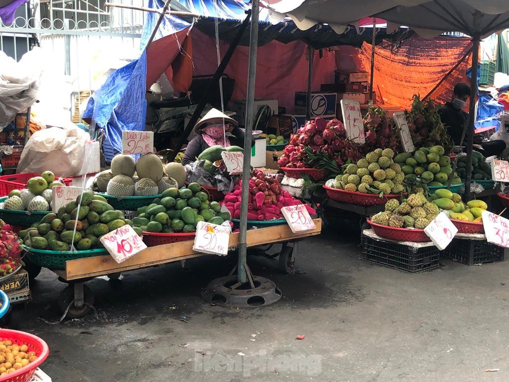 Xo&agrave;i gi&aacute; rẻ ngập chợ TPHCM - Ảnh 2.