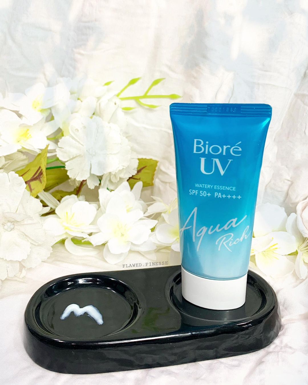 Nàng BTV review kem chống nắng 134k của Bioré: Da dầu bôi xong vẫn ráo mượt căng khỏe, 100% đáng mua - Ảnh 1. Nàng BTV review kem chống nắng 134k của Bioré: Da dầu bôi xong vẫn ráo mượt căng khỏe, 100% đáng mua - Ảnh 1.